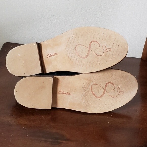 Clark Somerset Black Suede Ankle Bootie Size 7.5 - Picture 8 of 9